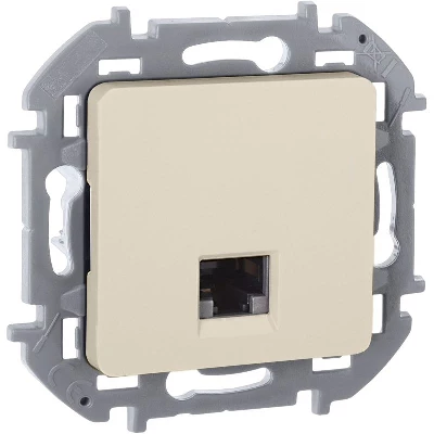 Розетка компьютерная СП Inspiria RJ45 кат.5E UTP IP20 сл. кость IEK 673826