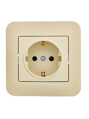 Розетка 1-м СП ASTI 16А IP20 с заземл. защ. шторки термопласт в сборе крем. LEZARD 7081-0303-124B