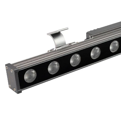 Прожектор линейный AR-LINE-760-18W Warm2700 (GR 15х60 deg 230В) IP65 металл Arlight 051763