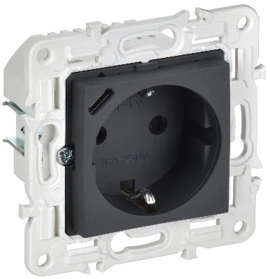 Розетка SKANDY 18Вт 16А с заземл. защ. шторки с USB C SK-R17G графит IEK SK-R14-16-U14-018-K53