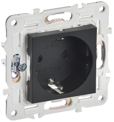 Розетка SKANDY 16А с заземл. защ. шторки SK-R04Bl черн. IEK SK-R14-16-K02
